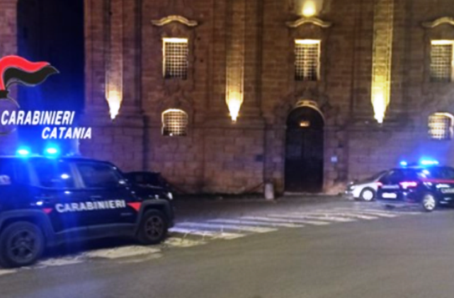 Caltagirone. Controlli notturni dei Carabinieri nelle aree della movida: un arresto e una denuncia